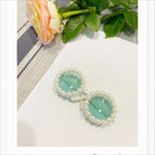 White frame green / no doll