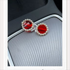 White Frame Red / no doll